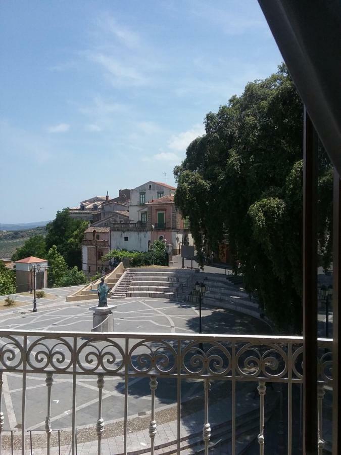 B&B Vallone Del Grano รอสซาโน ภายนอก รูปภาพ